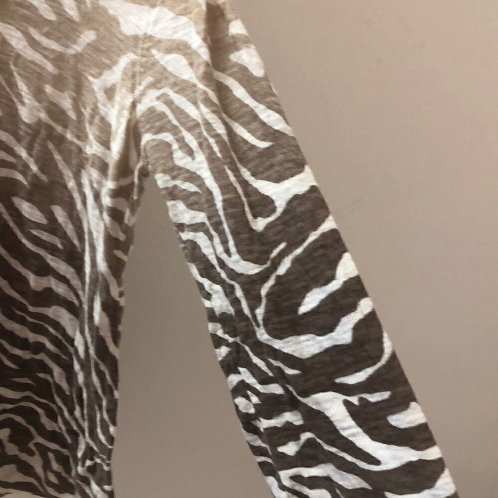 Chico’s taupe ombre zebra tunic with beads 2 - Picture 7 of 8